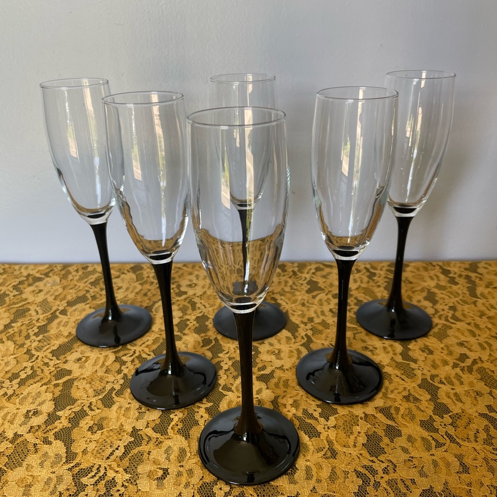 Elegant Black Stem Champagne Flutes - Set of 6